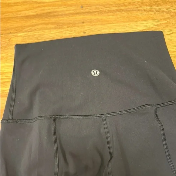 Lululemon Wunder Under Crop II Roll Down Scallop Full-On Luxtreme 24" Black - Picture 7 of 9